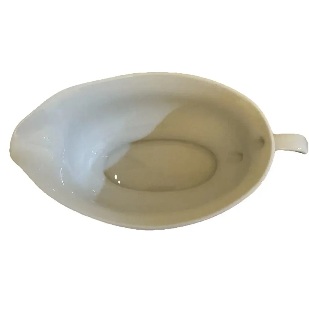 Pottery‎ Barn Classic Gravy Boat Solid White 8.5”L X 3.5”H